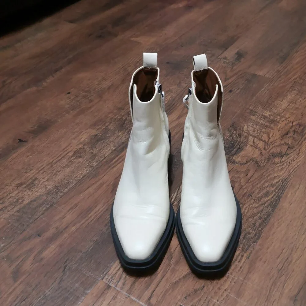 Franco Sarto  Dalden Ankle Boots Cream Color Size‎ 8